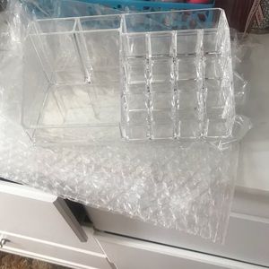 Makeup organizer